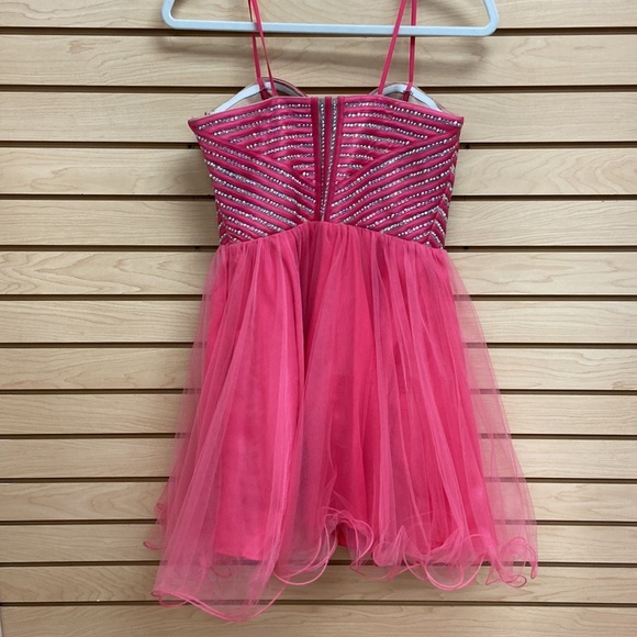 Terani Couture women special occasion dress. Size 10 - Picture 4 of 5